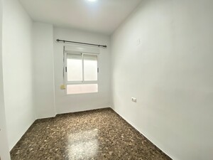 Alquiler planta baja en edificio en guadassuar (12)