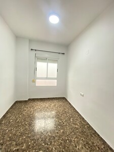 Alquiler planta baja en edificio en guadassuar (11)