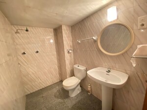 Local comercial en alquiler(6)