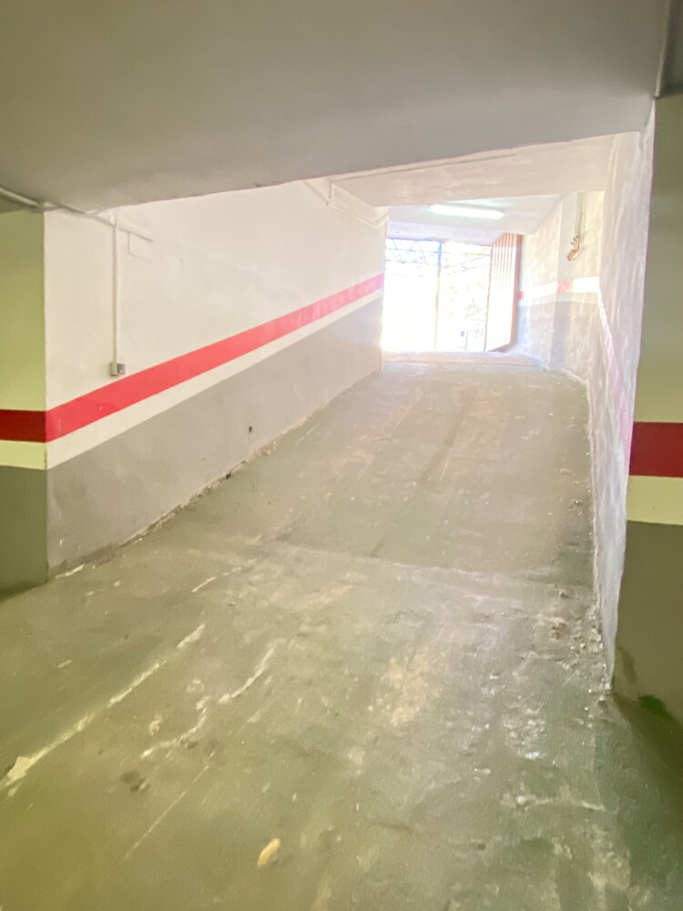 Plaza parking
